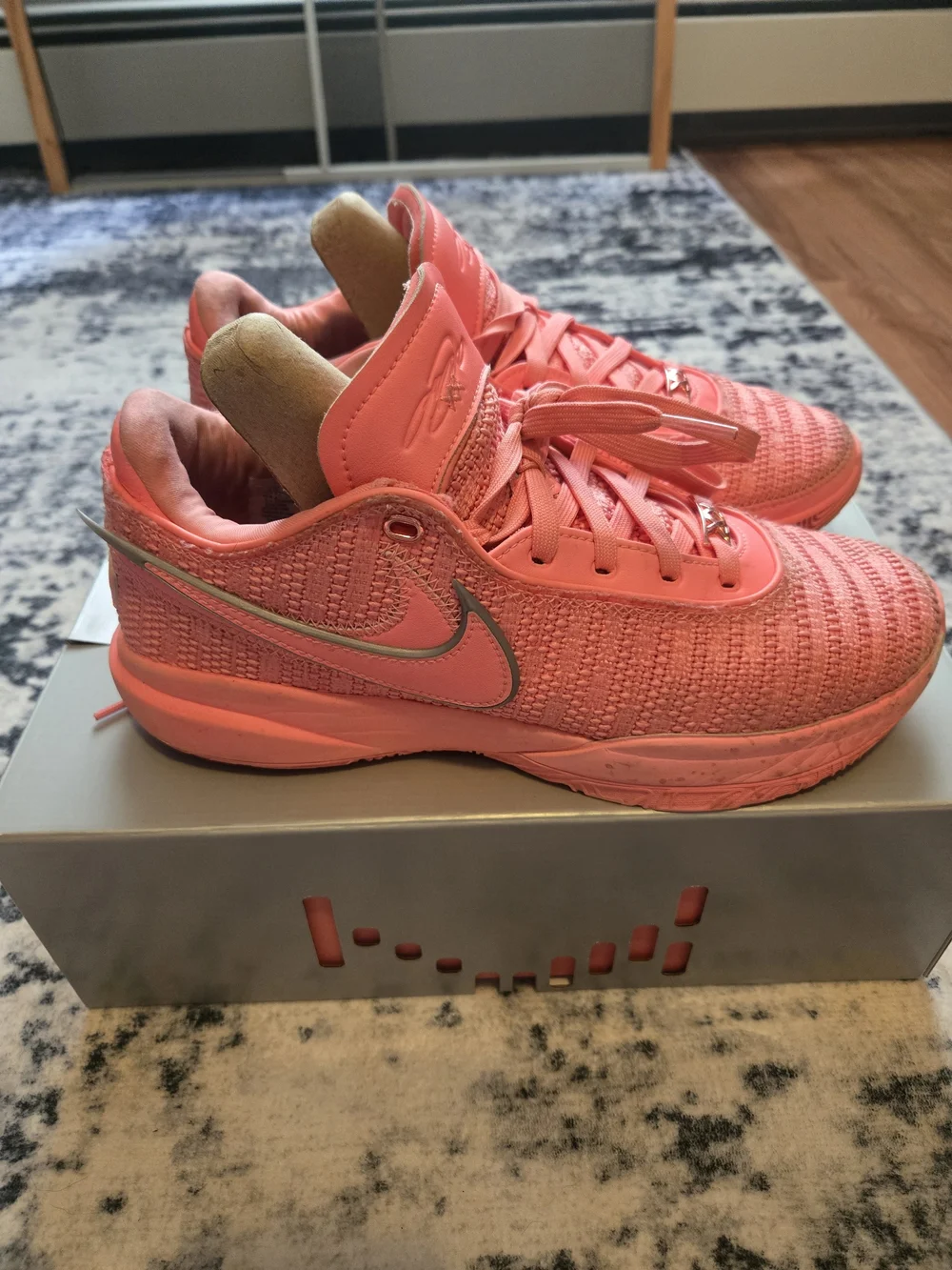 Nike Pink Knit Men's Sneakers